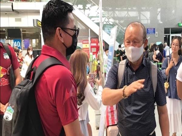 Bóng đá VN 10/4: Kiatisak mời thầy Park xem HAGL đấu Nam Định